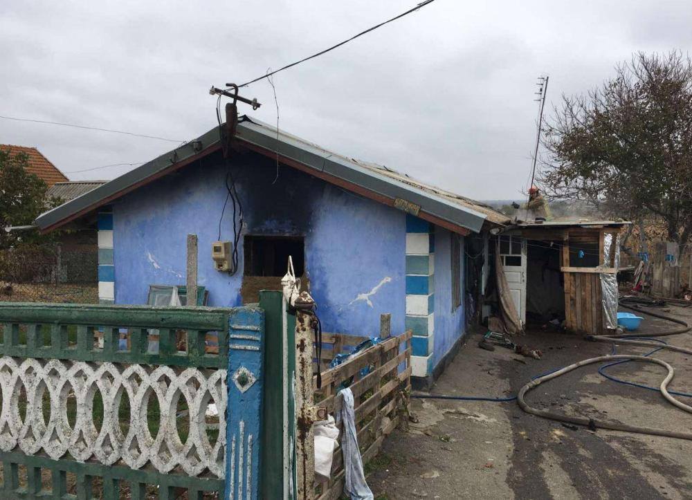 Под Одессой при пожаре в жилом доме погибли дети. Фото: ГСЧС