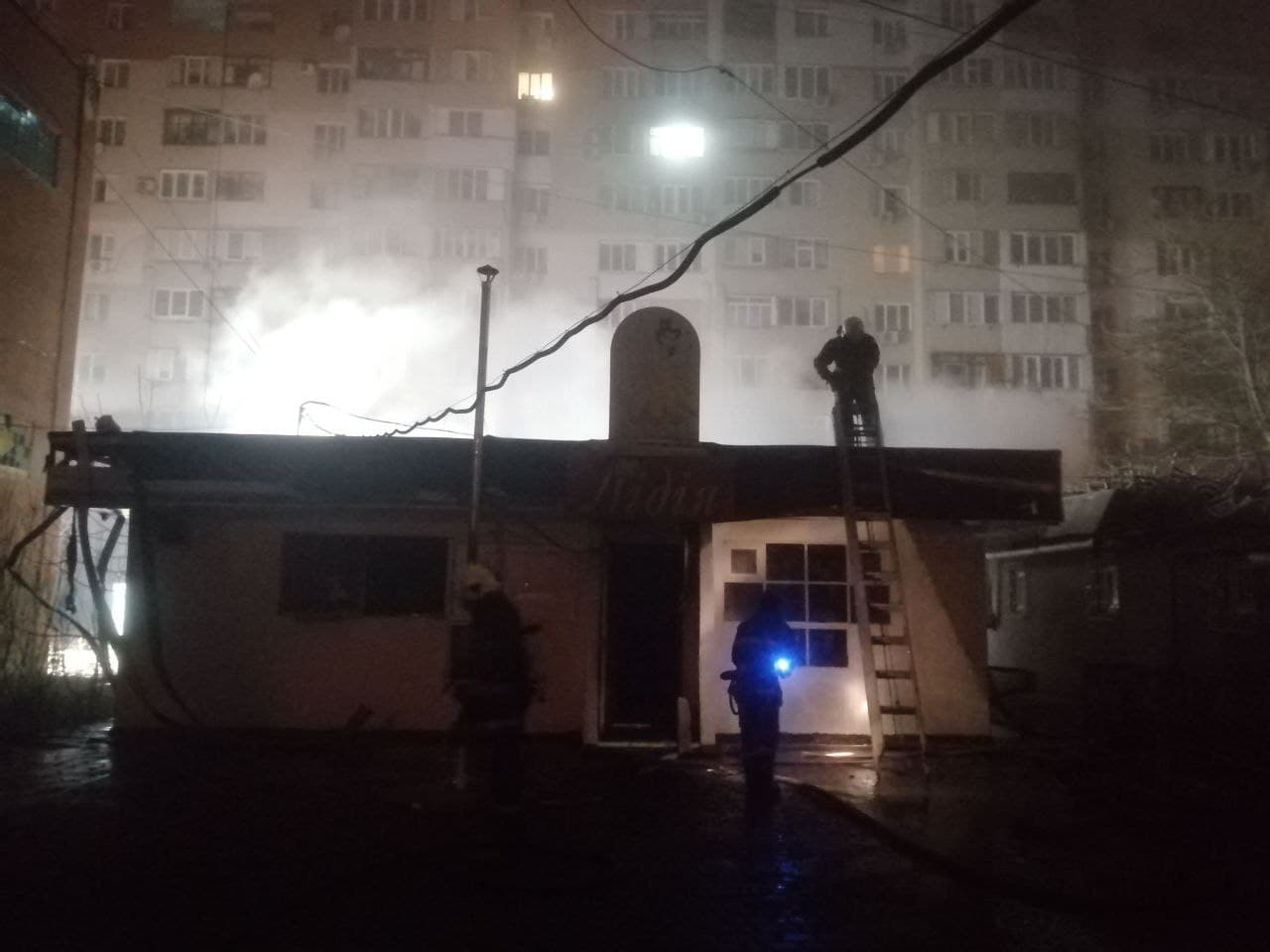В Одессе в Суворовском районе на улице в Семена Палия, 27А 5 января произошел пожар. Фото: dsns.gov.ua
